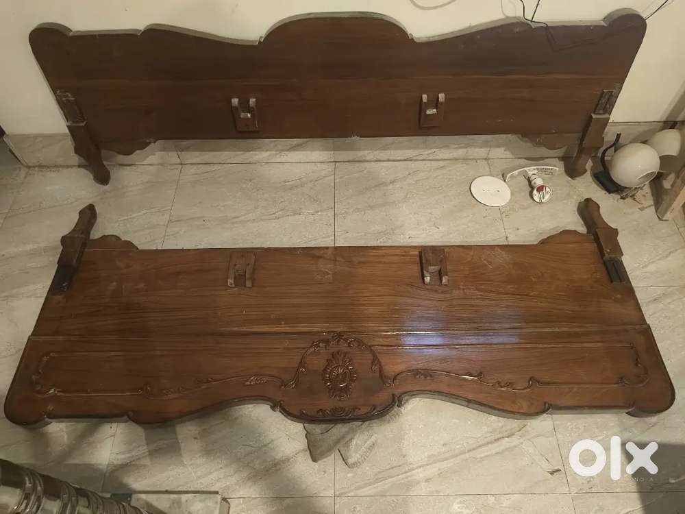 King Size Shagun Wood Bed