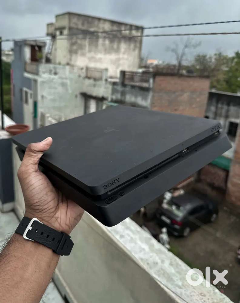 PS4 Slim 1TB