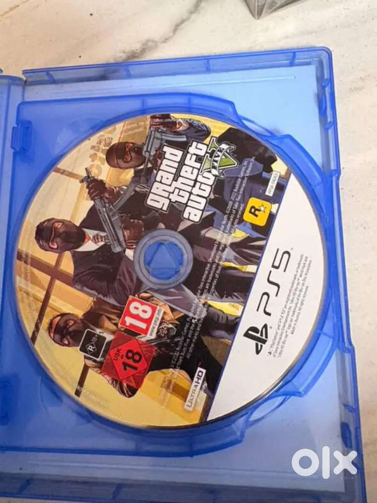 PlayStation disk 4 piece