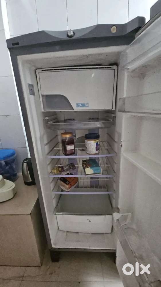 Godrej Refrigerator in Excellent Working Condition – Great Deal!
