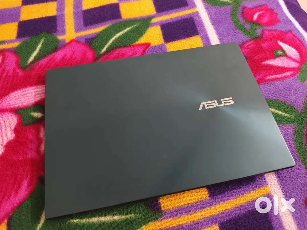 Asus Zenbook Duo i5(dual touch screen)
