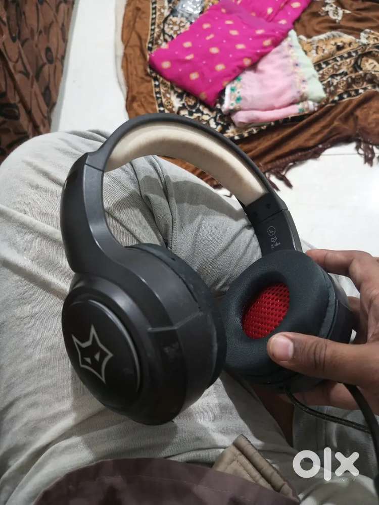 Gaming headphones