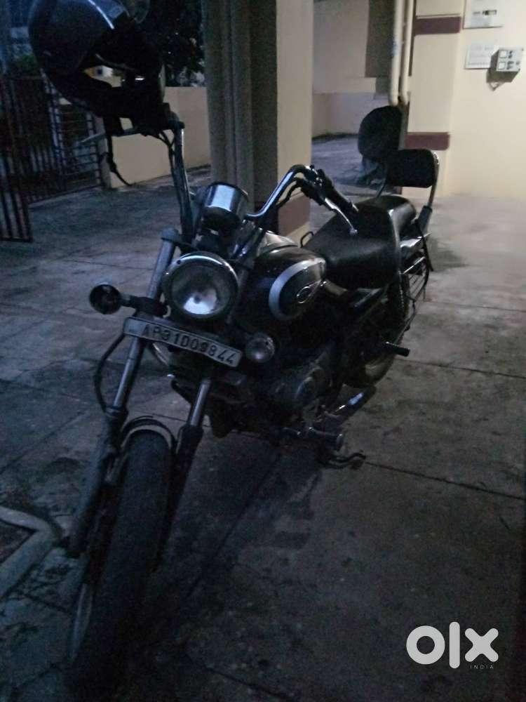 Bajaj avenger