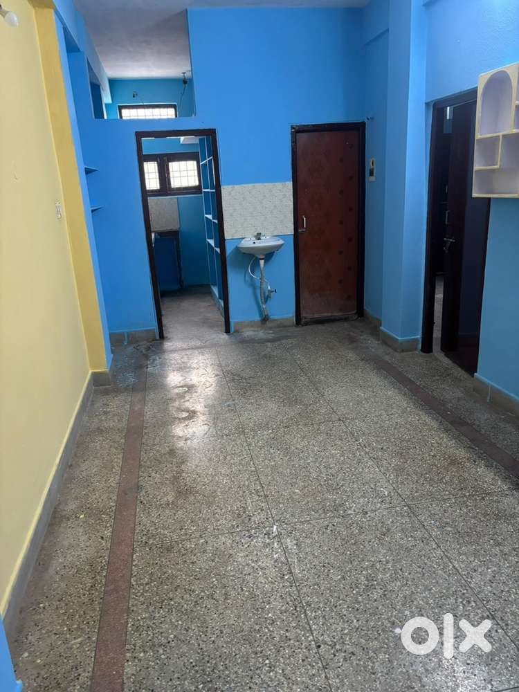2Bhk flat for rent on main road asraonagar