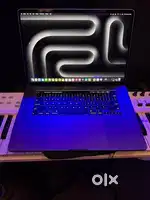 MacBook pro I7