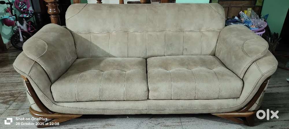 Beautiful teak high end Sofa