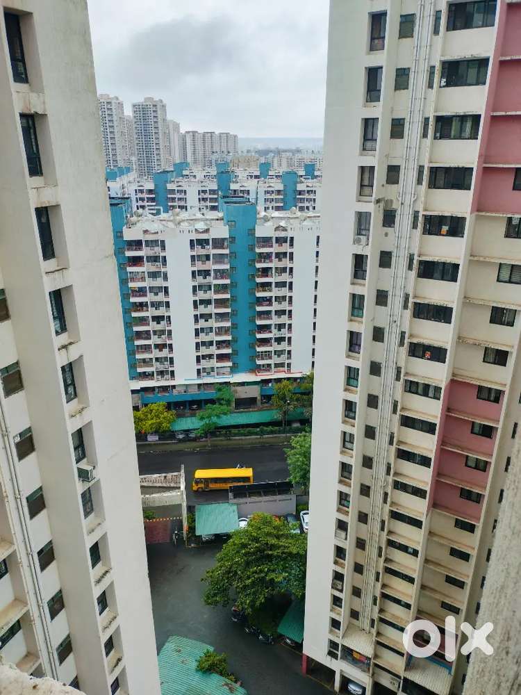 24hr water and c c tv