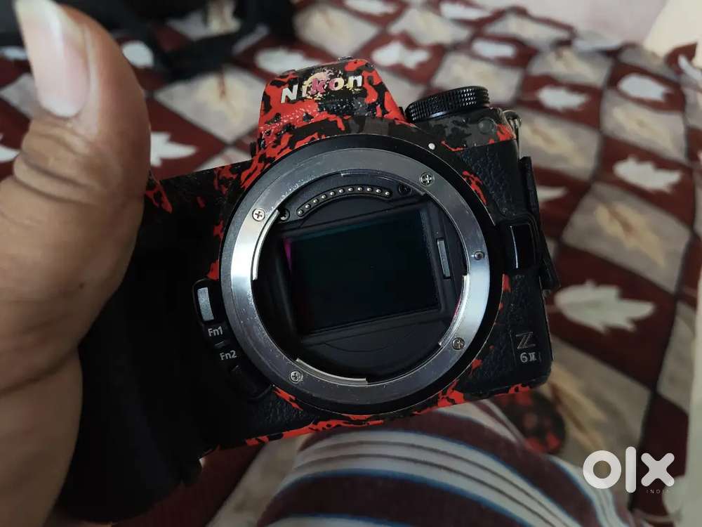 Nikon z6 mark 2 body with 24-70 lens &. Nikon z85 lens 1.8 is sale