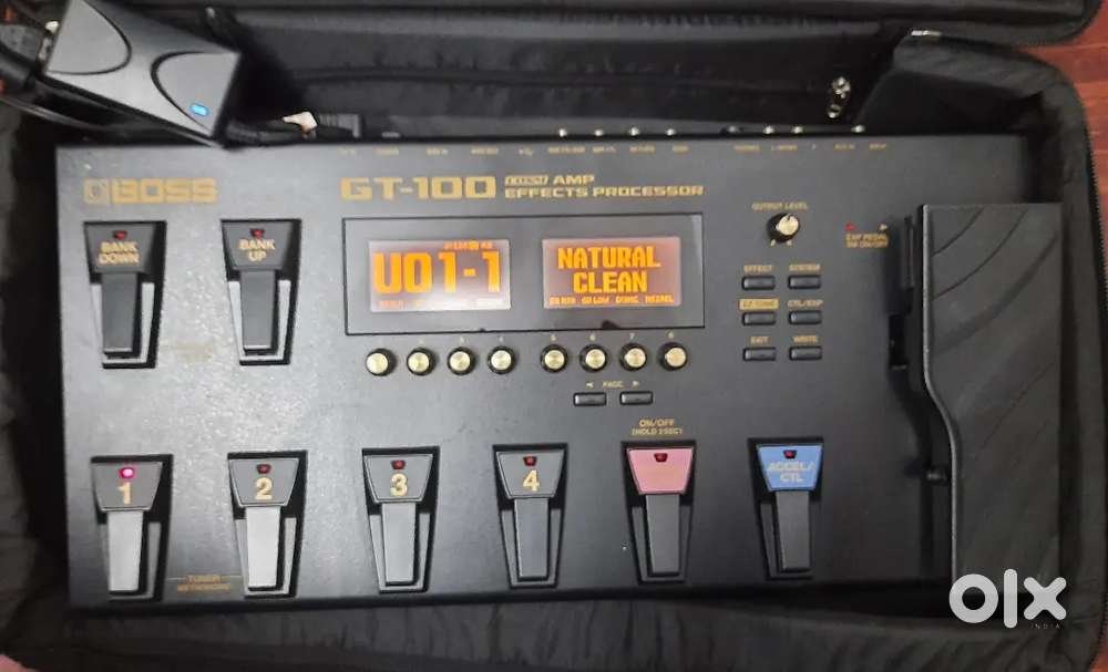 Boss GT 100  Guitar Processor