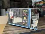 Microwave with grill convection