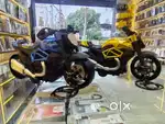 Mujhe bike cahiye 220 ho ya purani wali r15