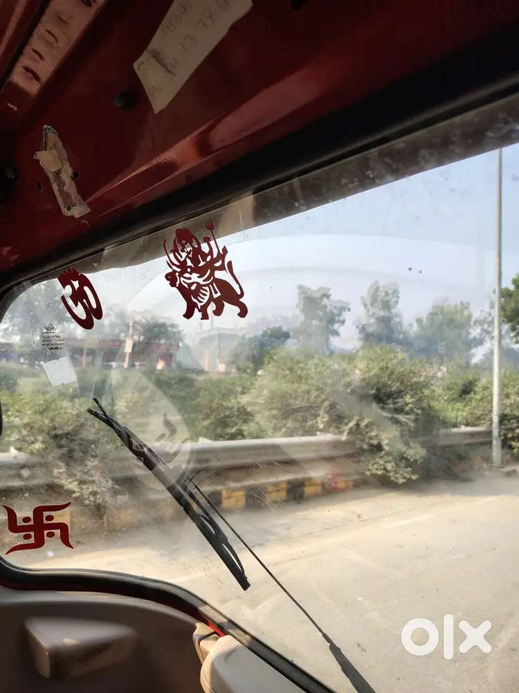 Rent for vehicle servicing shop