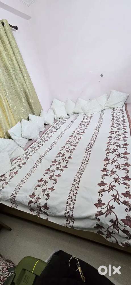 Two Single Deewan Bed 6/4
