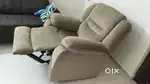 Recliner (manually activated)