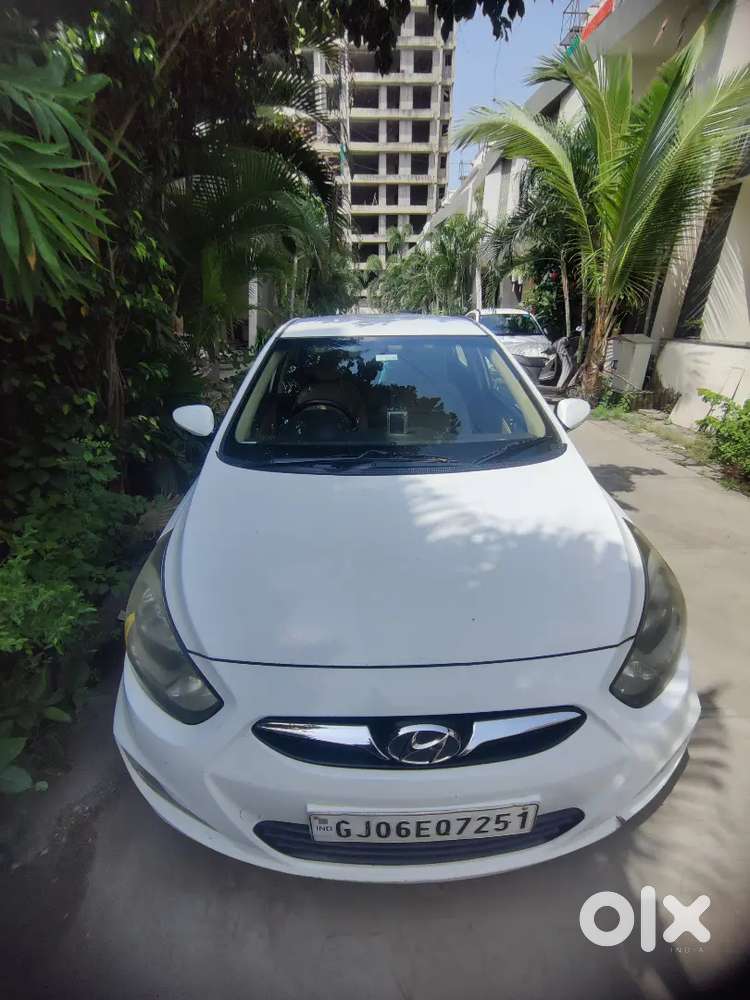 HUNDAI VERNA AUTOMATIC 2012..6 AIRBAGS .EXCELLENT CONDITION