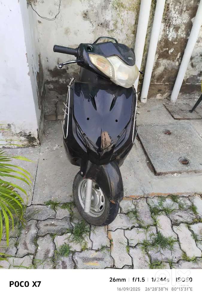 Duet petrol scooty in good condition