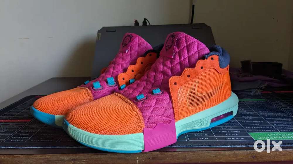 NIKE LEBRON WITNESS 8 EP BASKETBALL SHOES