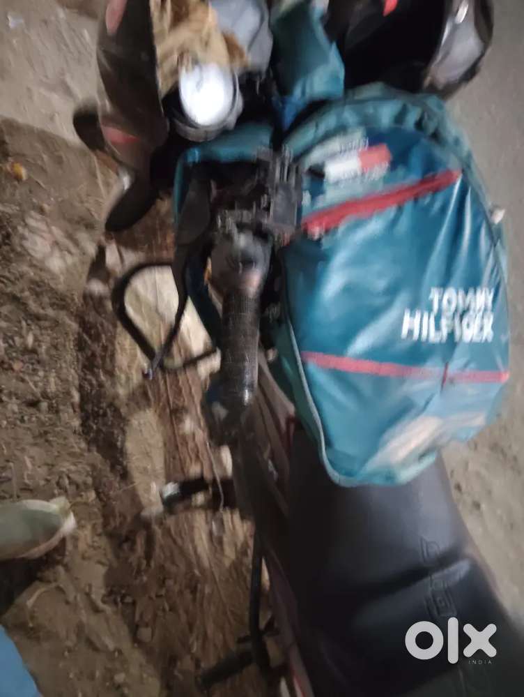 New condition gaadi h dusre lane h