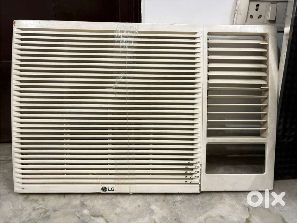 LG 1.5 Ton 5 Star AC