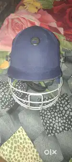 Im selling my good condition brand yonker batting helmet age13to15 yrs