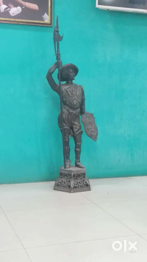 സെയിൽസ്മാനേ അവശ്യമുണ്ട്