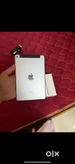 Ipad mini 4 128GB cellular LTE+ wifi with box and accessories