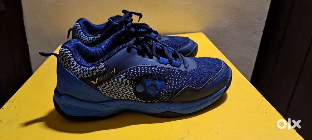 Yonex V100-i Badminton Shoe