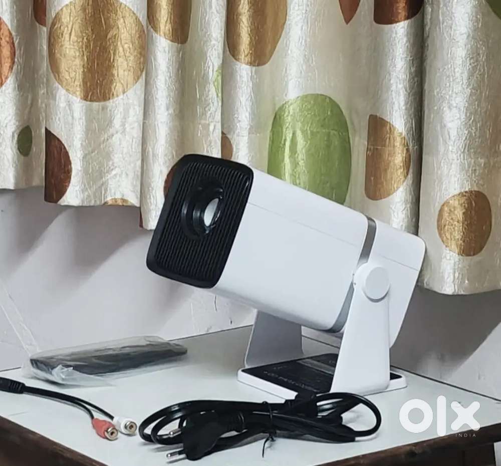 WZATCO YUVA GO PLUS PROJECTOR