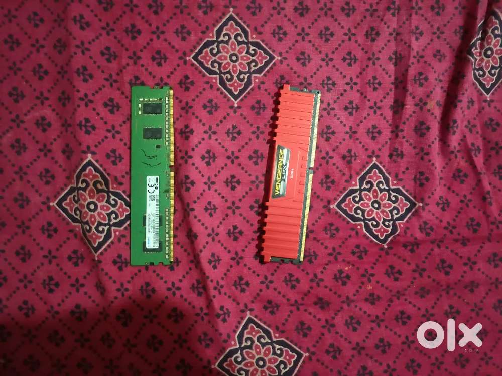 RAM(VENGEANCE 8GB), Keyboard, mouse, head set

YOUR