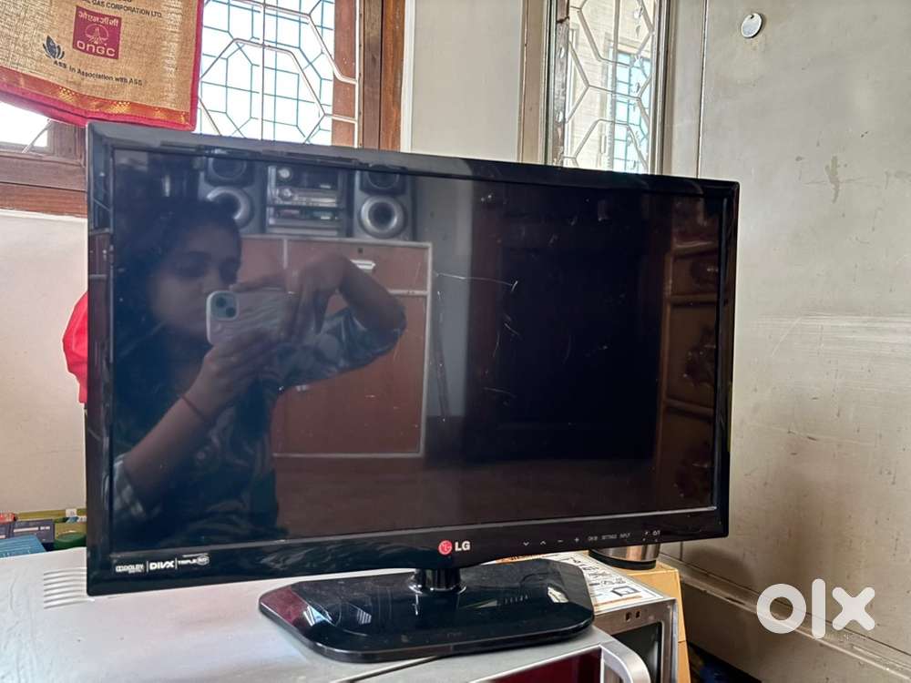 Size-24 inches , LG Tv, various benefits like nice audio