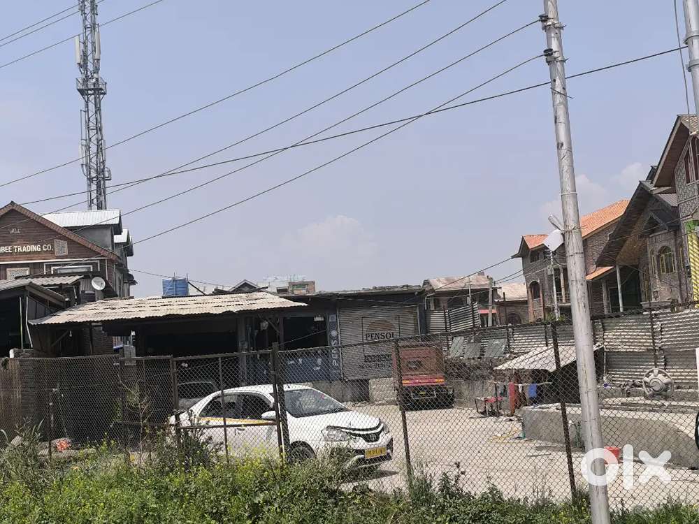 Showroom or Wearhouse