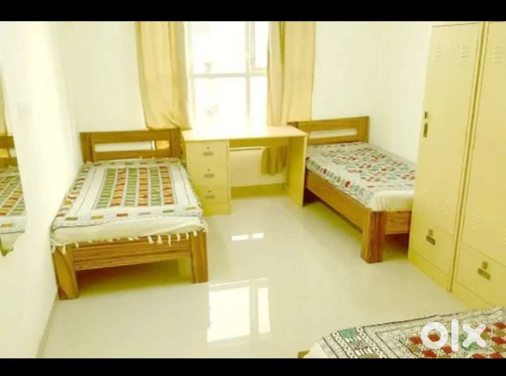 PG for girls fully furnished with food sector 35