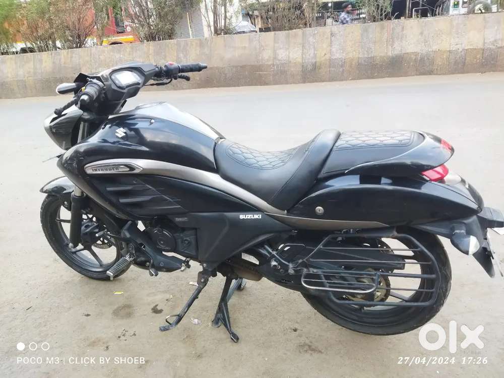 SUZUKI INTRUDER 150