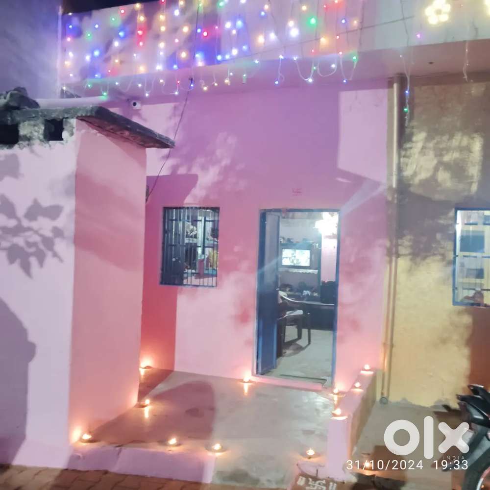 4 bedroom,2 bathroom,1 kitchen,1 dinner room,all facilities available