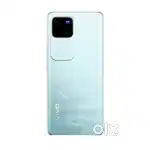 12 month's old phone ladies use vivo v30 pro 8.256
