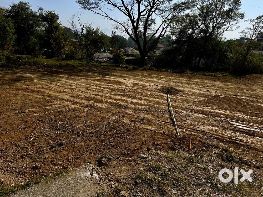 Plot for rent ….. heavy footfall area …. NH facing Padhiarkhar