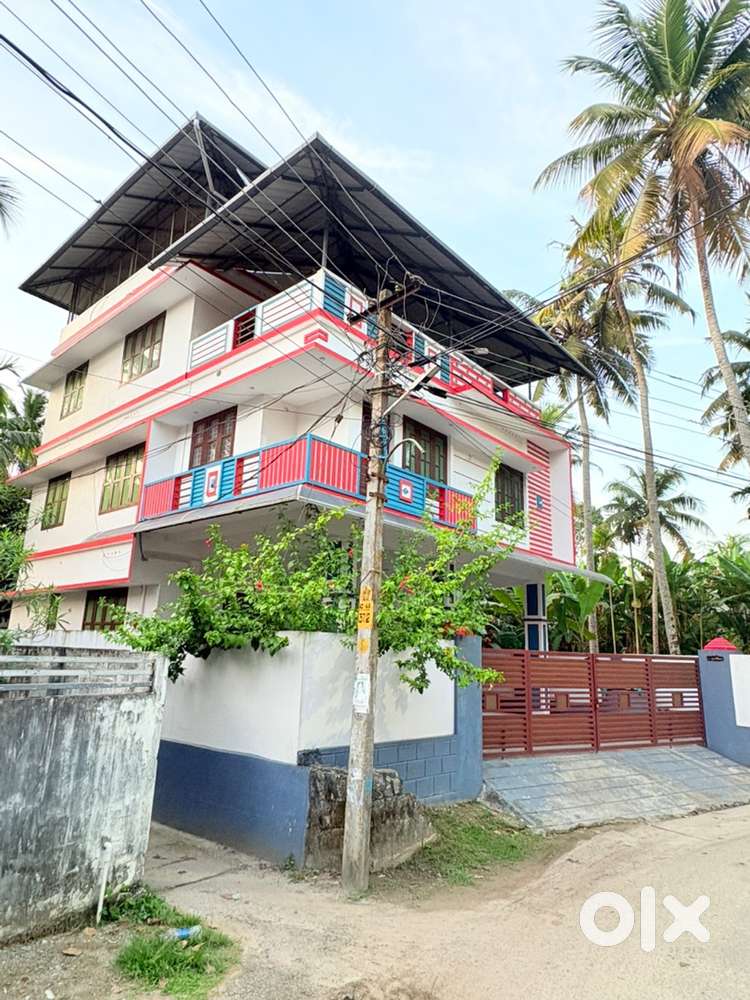 1 BHK rent for gents (800 mtr from kazhakootam junction )