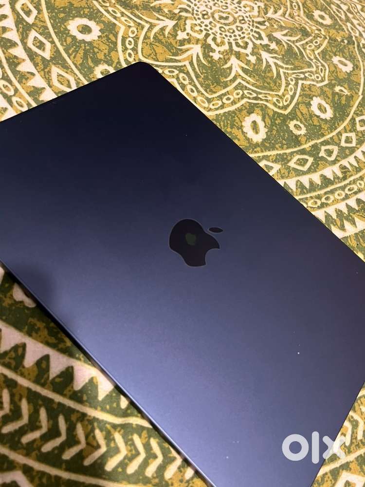MACBOOK AIR M2