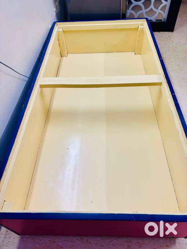 Single bed cum Diwan