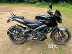 NS 200 BS IV / Urgent sale : Neat condition : New insur, battery, CD,