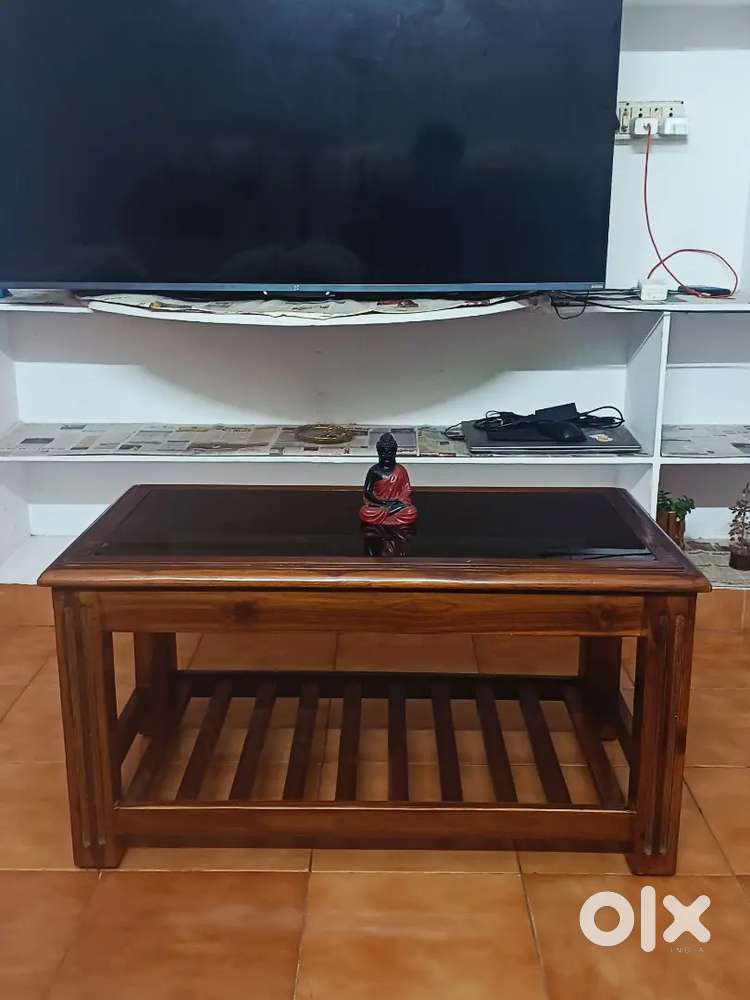 Luxurious Solid Wood Coffee Table