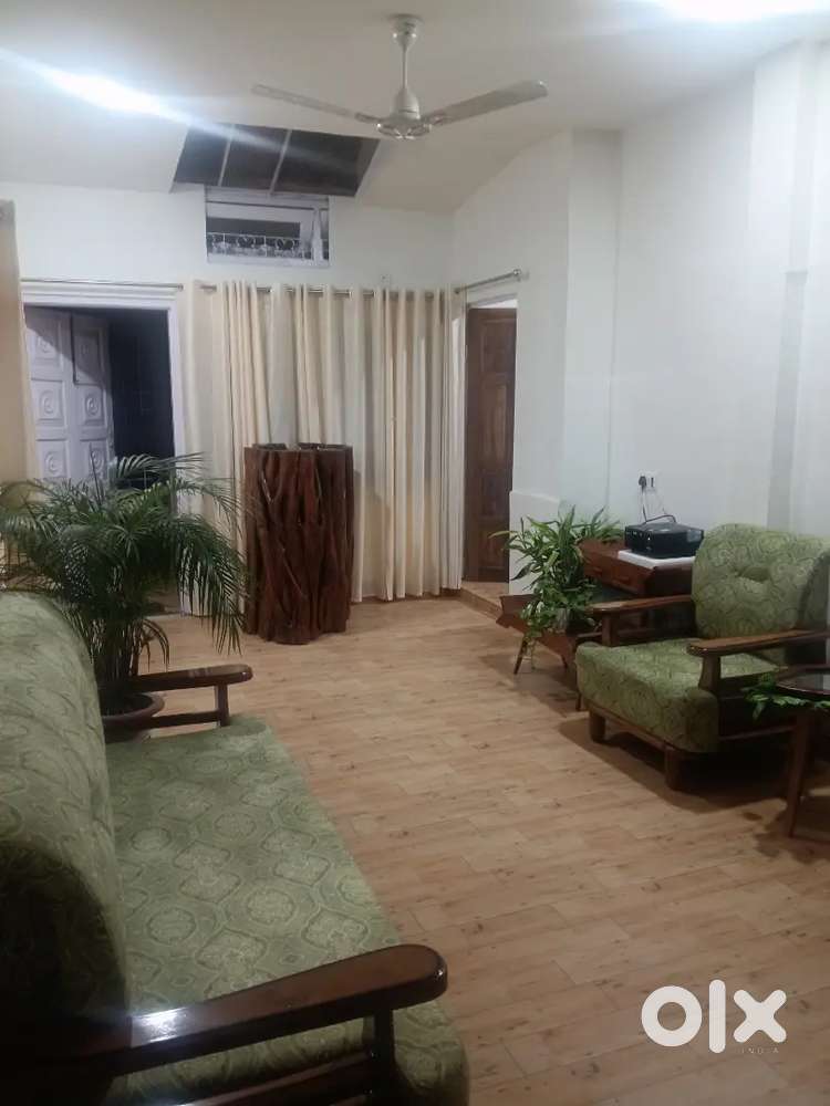 Home stay/Guest House 4bhk 4 Washroom with Extra servant Room Bathroom