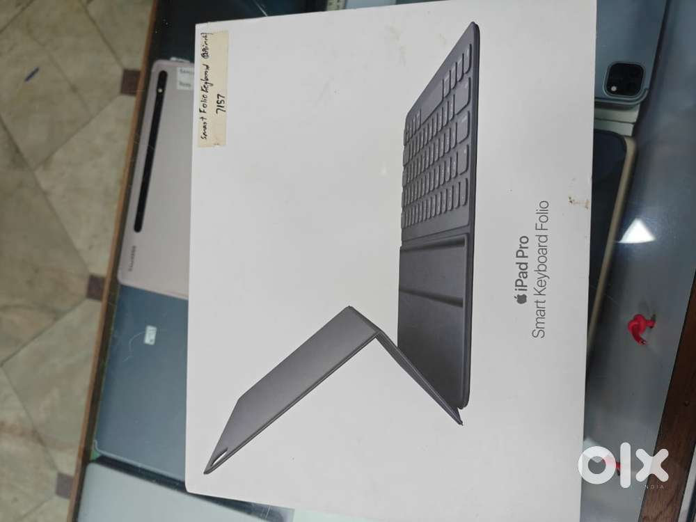 apple folio keyboard for pro 12.9. 3rdg. and air 13inch M2 nad M3.