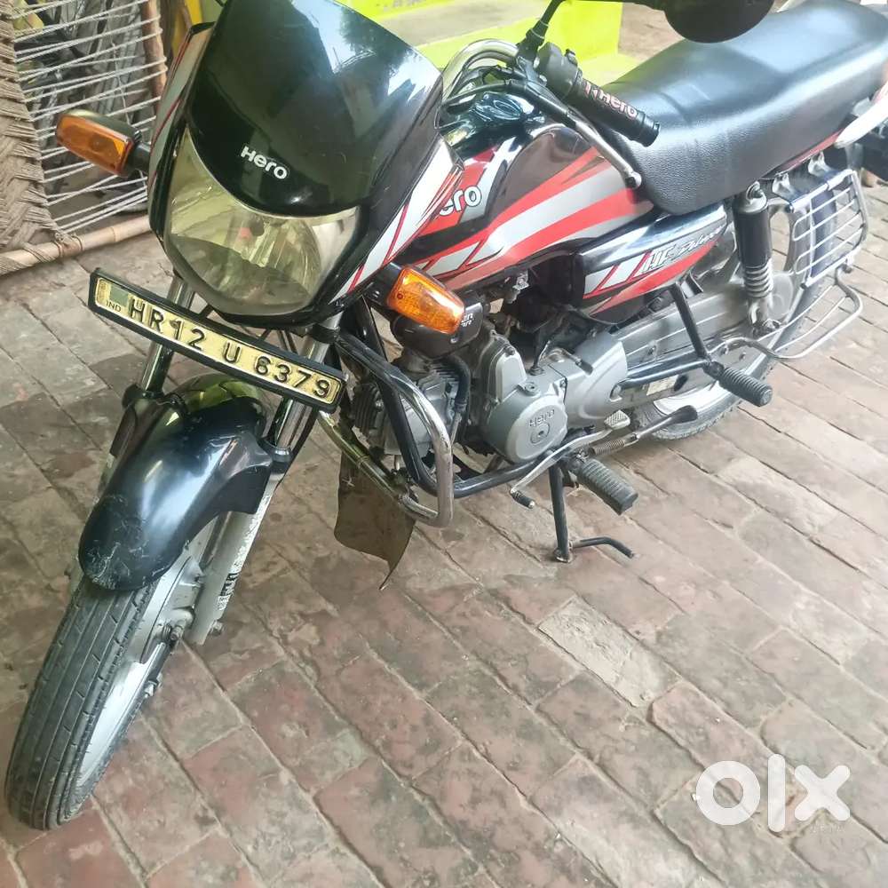 Sell HF Deluxe moter cycle