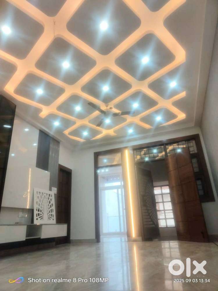 112 MTR TOP FLOOR  WITH ROOF RIGHT