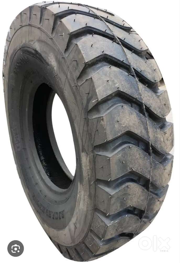 Heavy Tyre worker Puncher Work