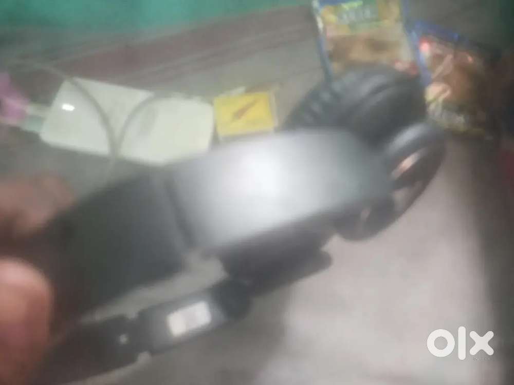 Boat headphone 20din purana h bas new 1200 ka aata h