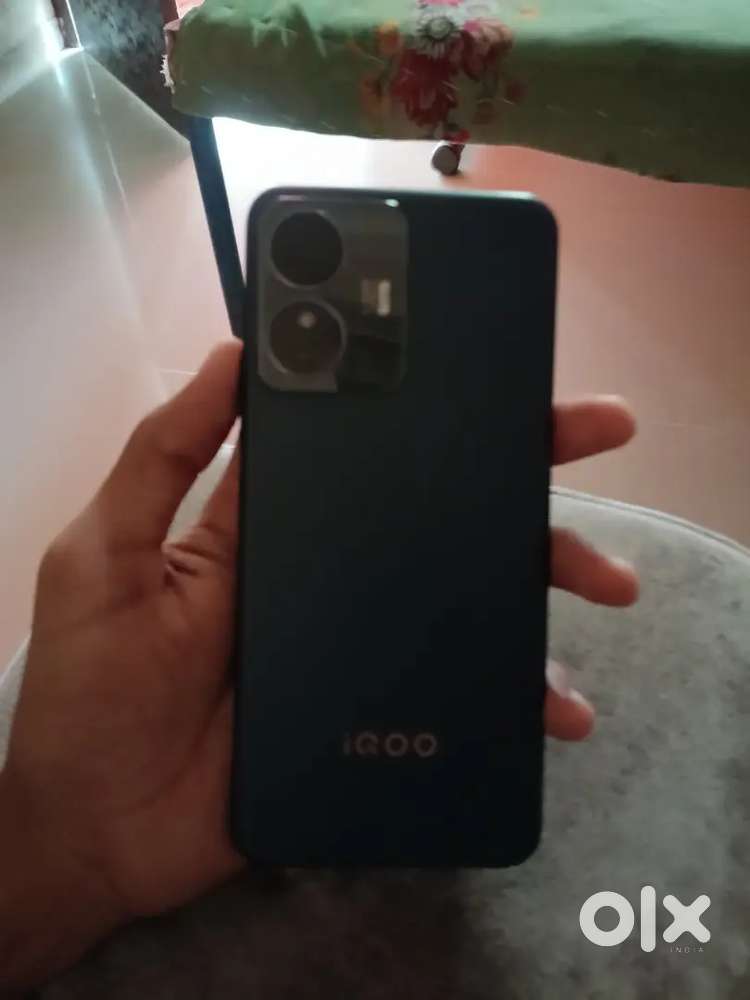 IQOO Z6 LITE 5G 128GB/6RAM SUPER CONDITION