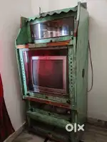AKAI Colour TV