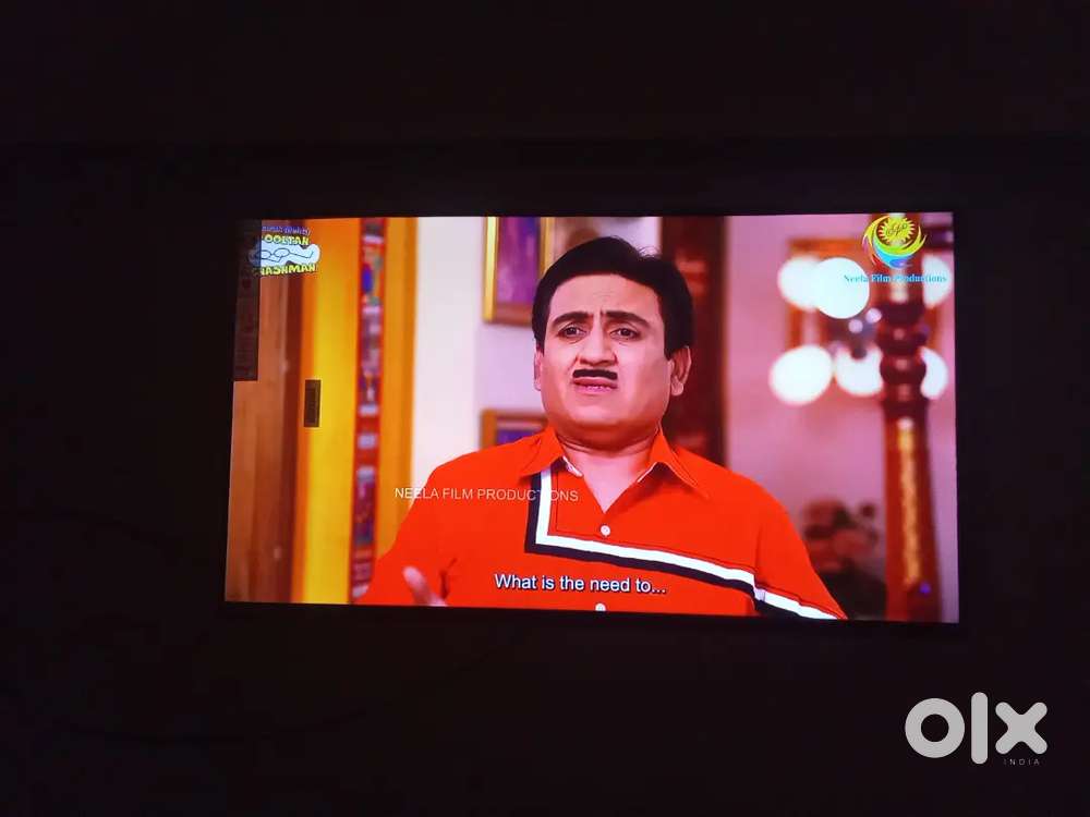 Crown 43'' android smart TV good condition under warranty period